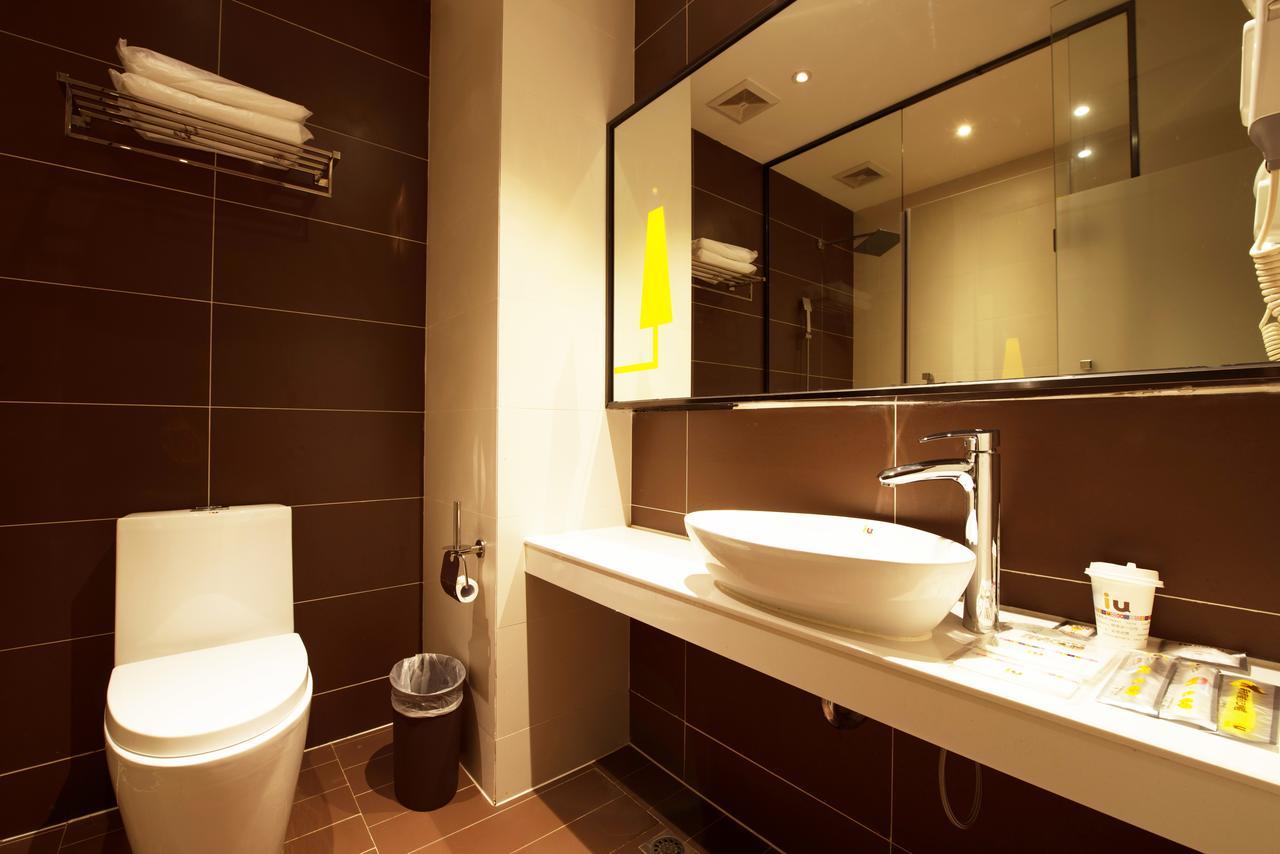 IU Hotel Zhanjiang Haibin Avenue Xinhaimingchen Exterior foto